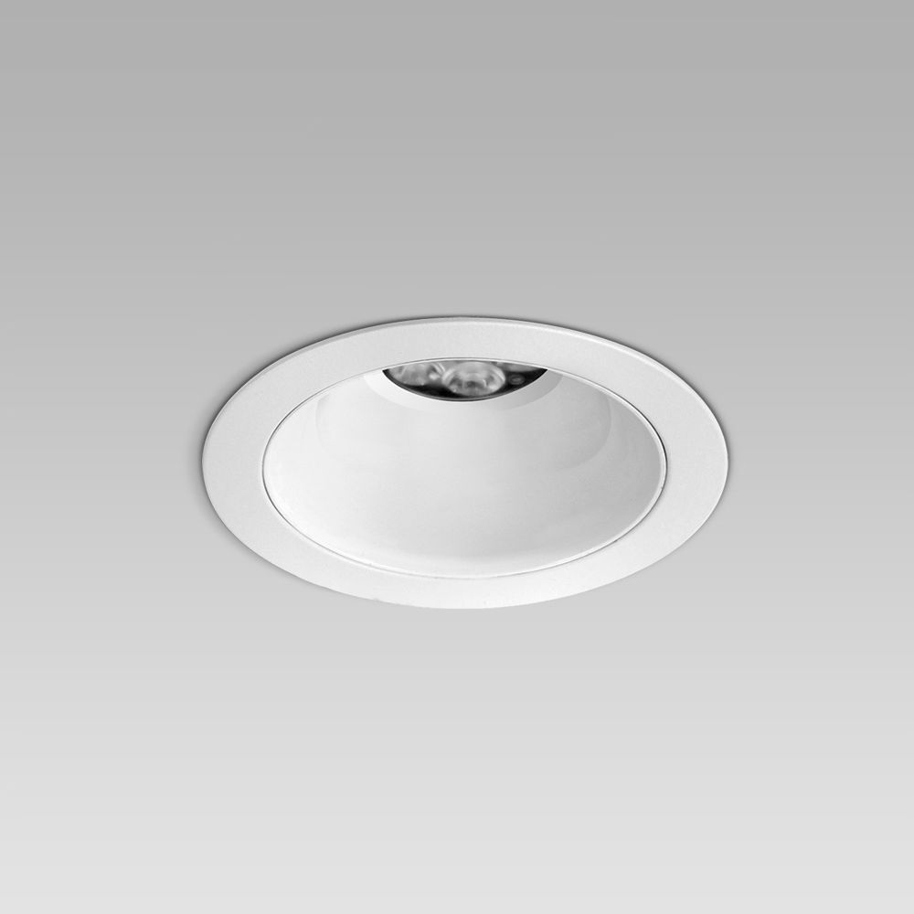 Apparecchio da incasso a soffitto di forma tonda per illuminazione interna con cornice sporgente e ottica bianca