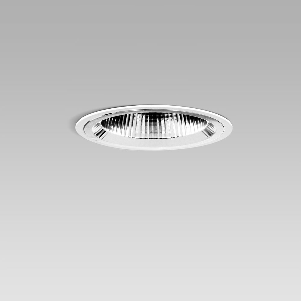 Downlight da incasso a soffitto dal design raffinato per illuminazione di interni, senza vetro e con ottica simmetrica